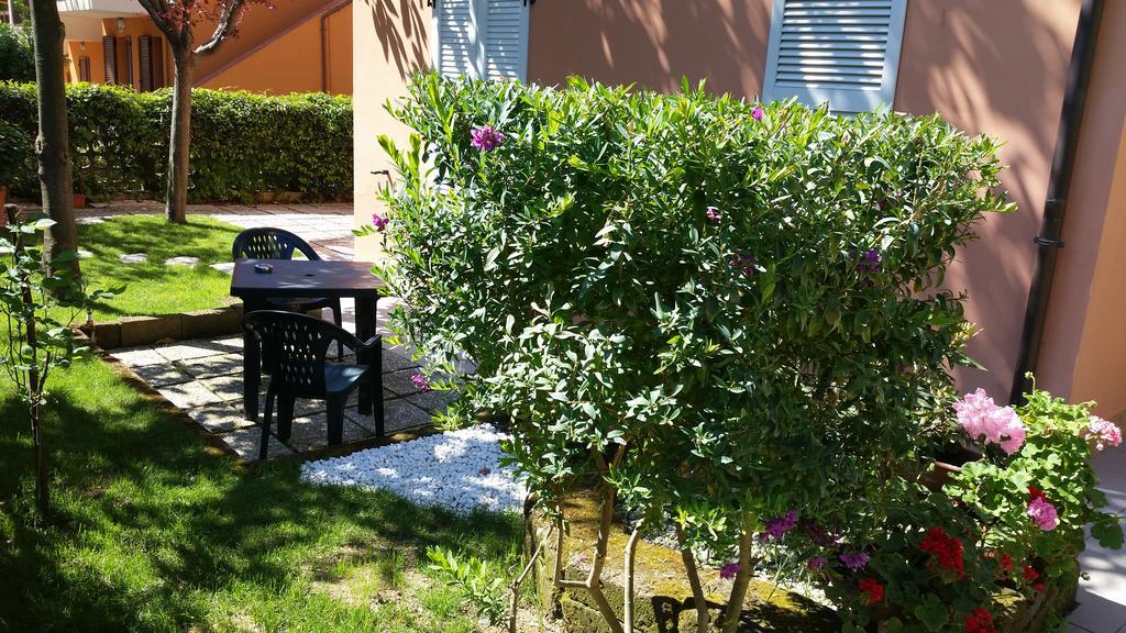 A Due Passi Dal Mare B&B Numana Kültér fotó