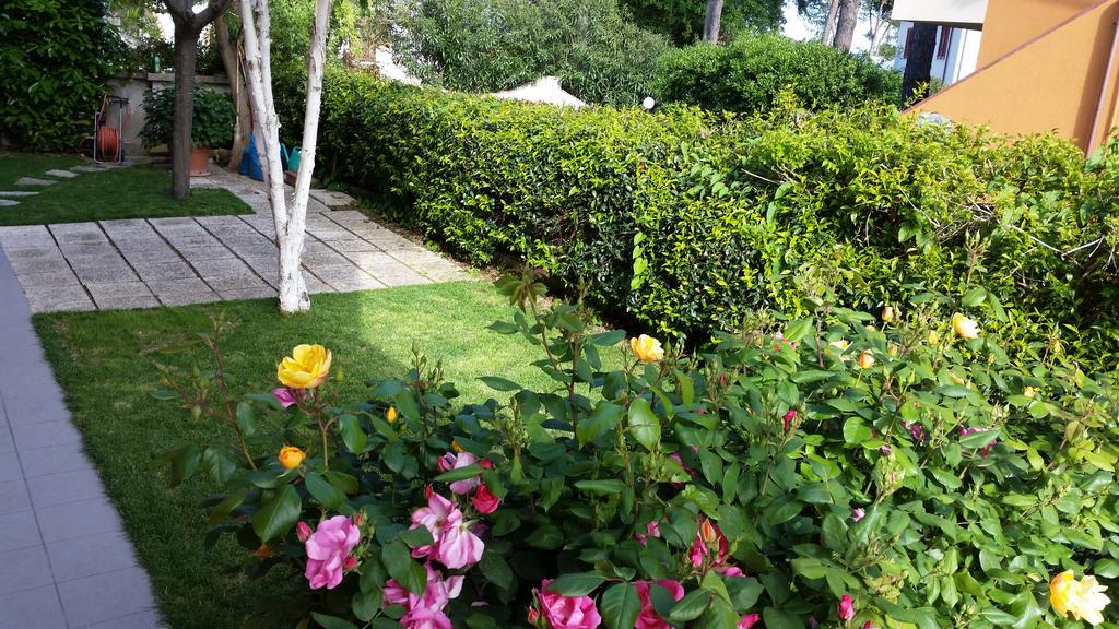 A Due Passi Dal Mare B&B Numana Kültér fotó