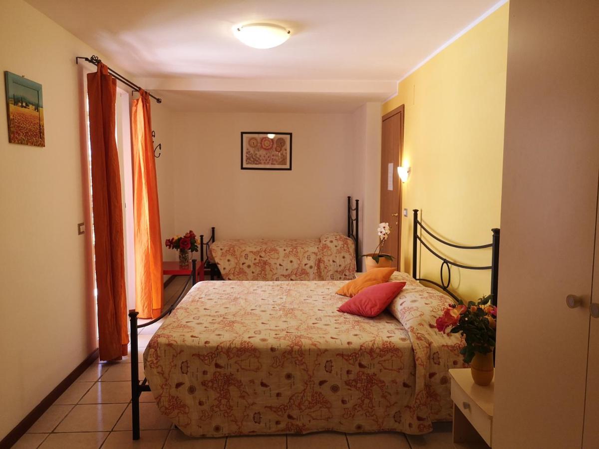 A Due Passi Dal Mare B&B Numana Kültér fotó