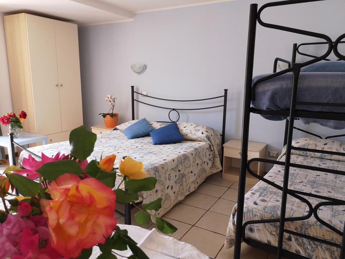 A Due Passi Dal Mare B&B Numana Kültér fotó