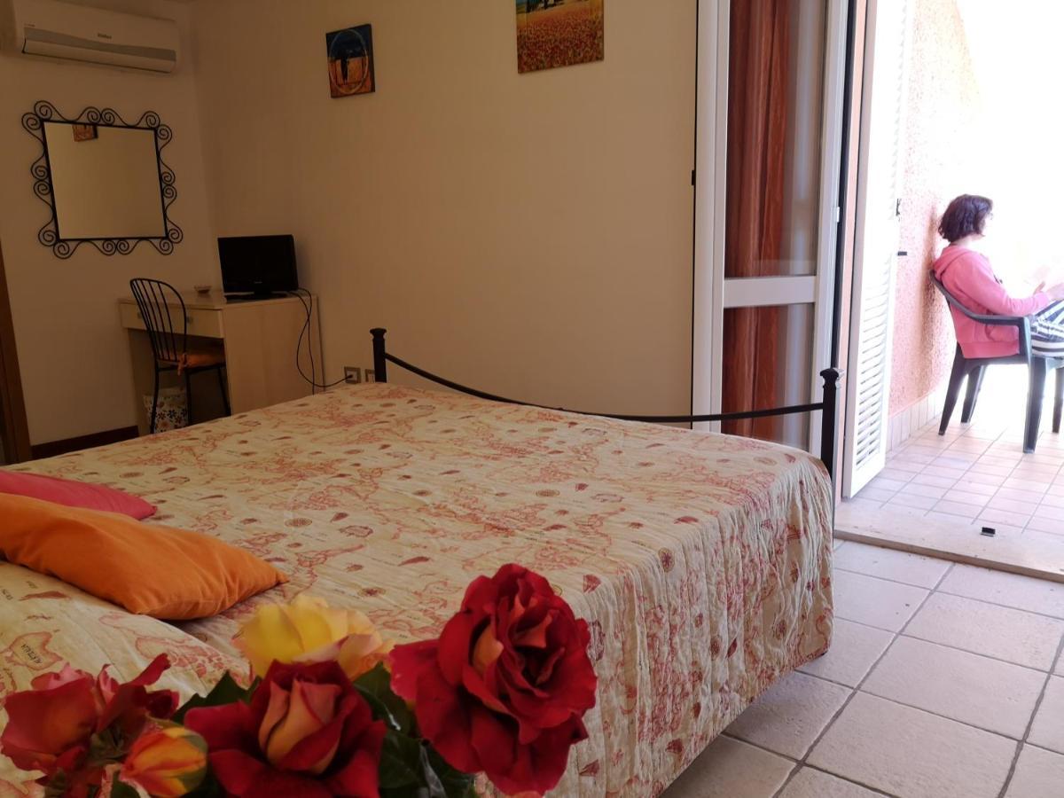 A Due Passi Dal Mare B&B Numana Kültér fotó